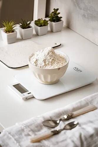 Adler Ad 3167 Keukenweegschaal Tot 10 Kg Laad Op Via Usb Wit